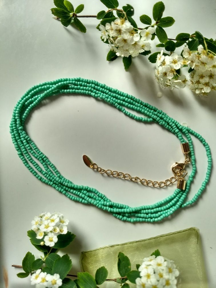 Łańcuszek zielone koraliki naszyjnik, biżuteria na prezent korale