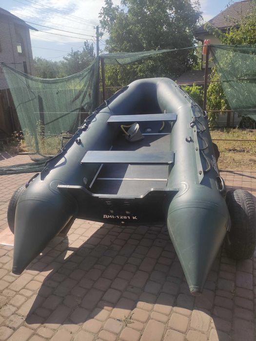 Продам лодку Brig 350 с лафетом