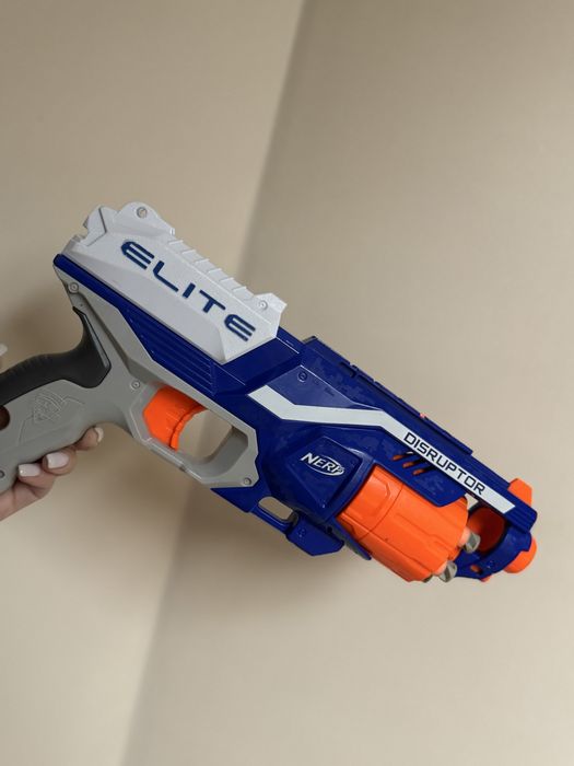 Nerf бластери , minecraft молот.