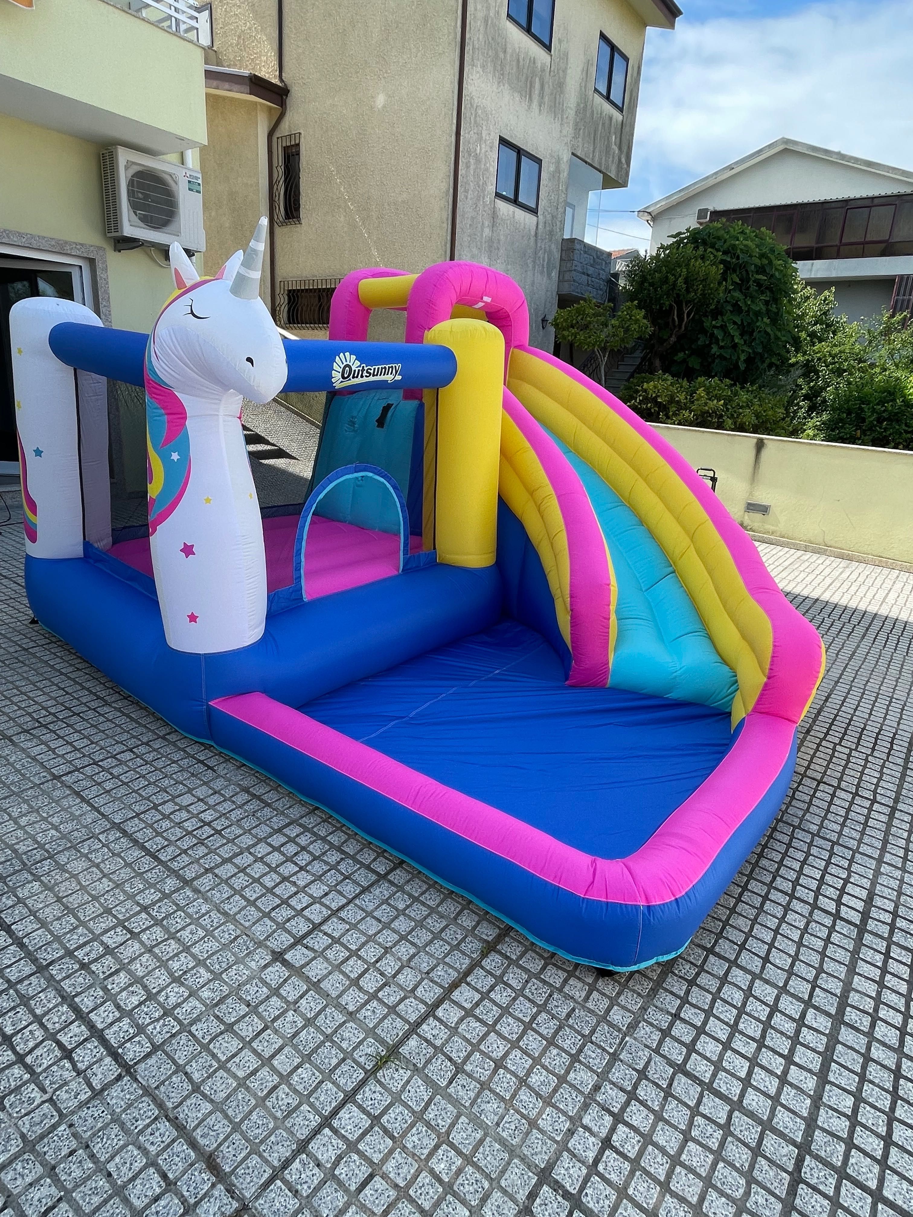 Alugo Insuflavel Foguetao Mágico por 40 euros