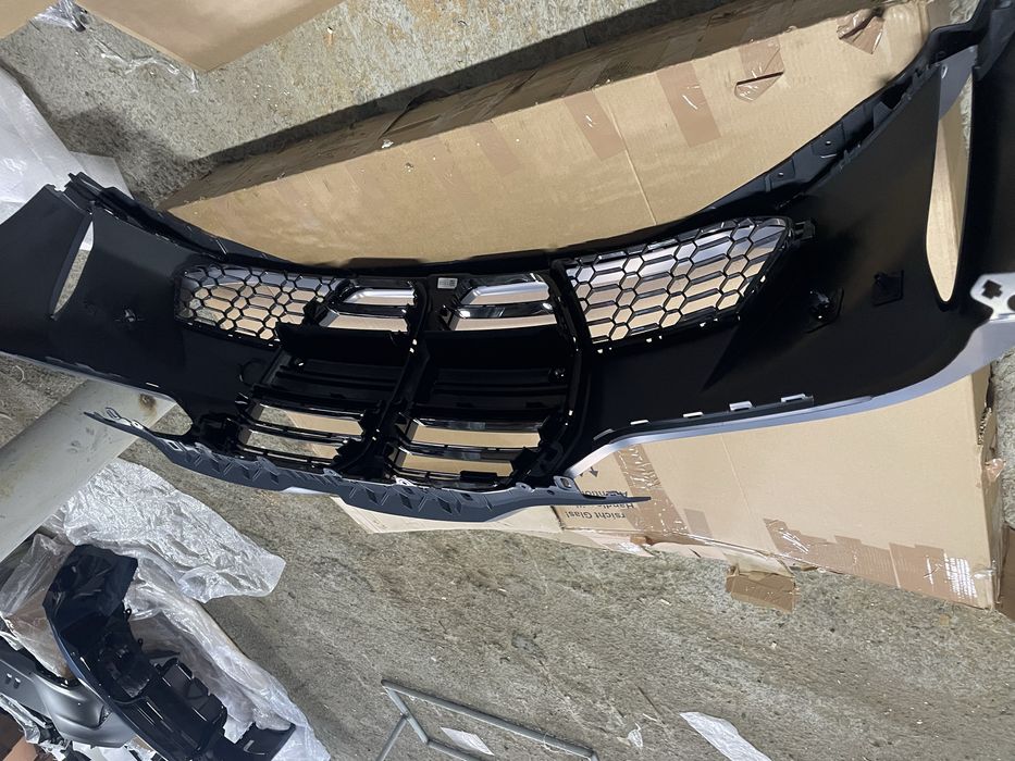 Бампер новий BMW m3 G80 G81 G82