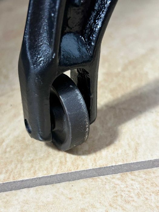 Podstawa - nogi maszyny do szycia SINGER