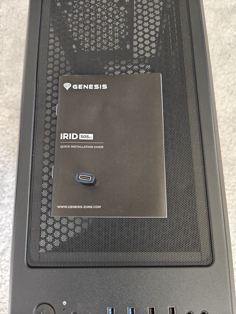 Obudowa Genesis Irid 505 Black V2 + Przejściówka USB-A na USB-C