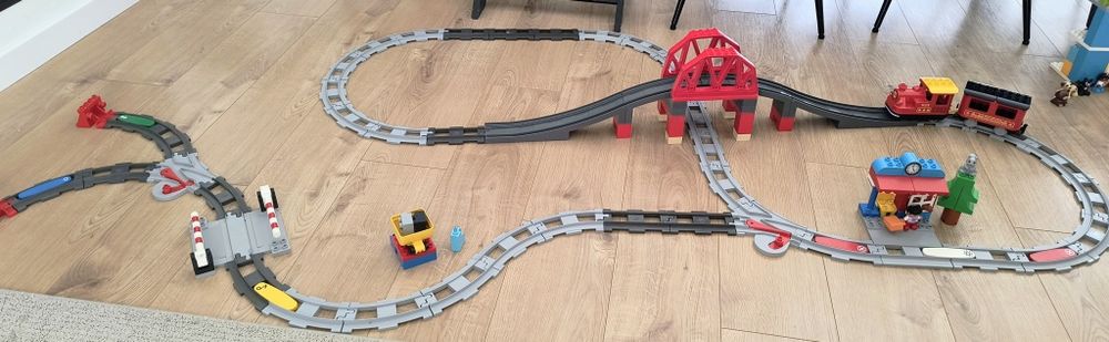 Sprzedam LEGO Duplo - pociąg towarowy+ most