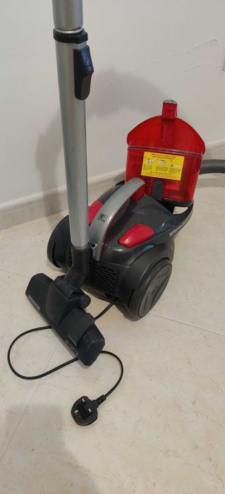 Aspirador Hoover 700W
