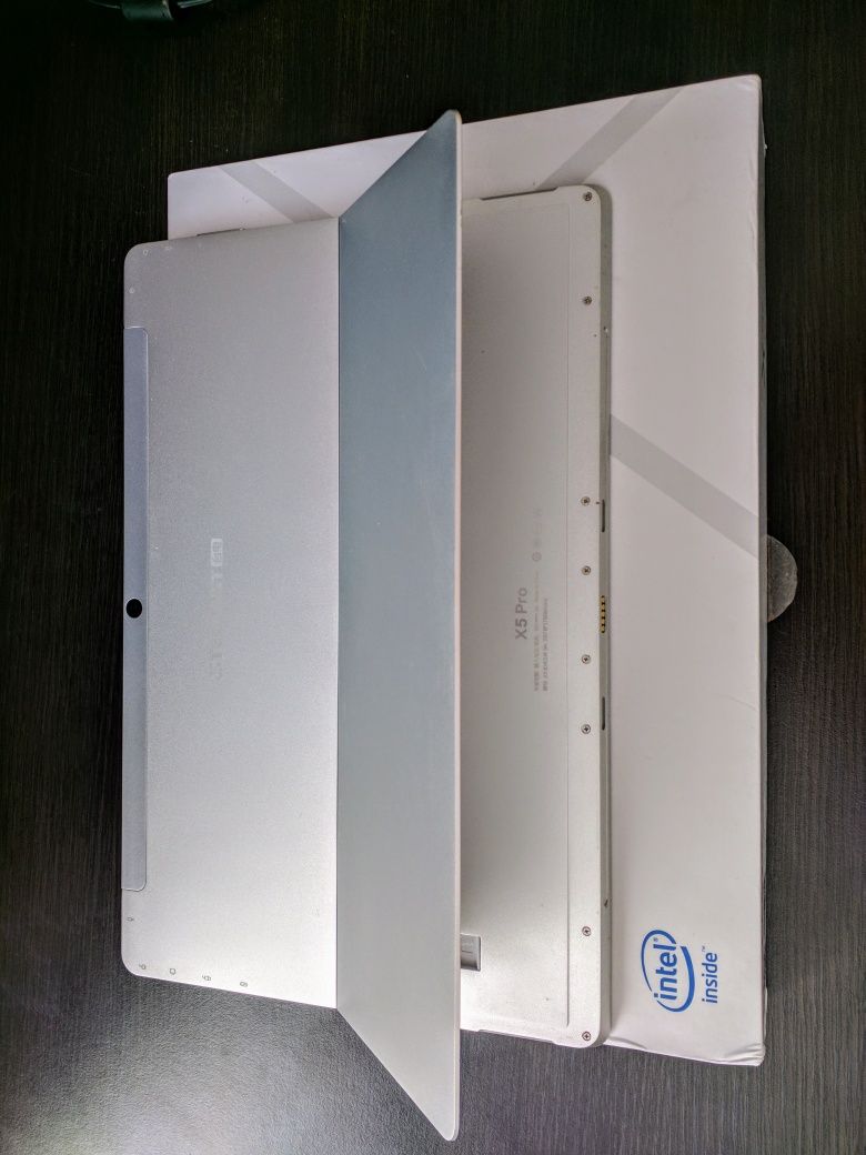 Ultrapad Teclast x5 pro. IPS, Core M3-7Y30, 8GB/256GB