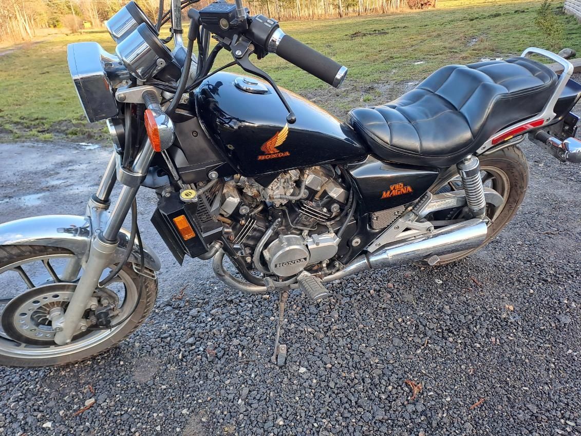 Sprzedam HONDA Magna!