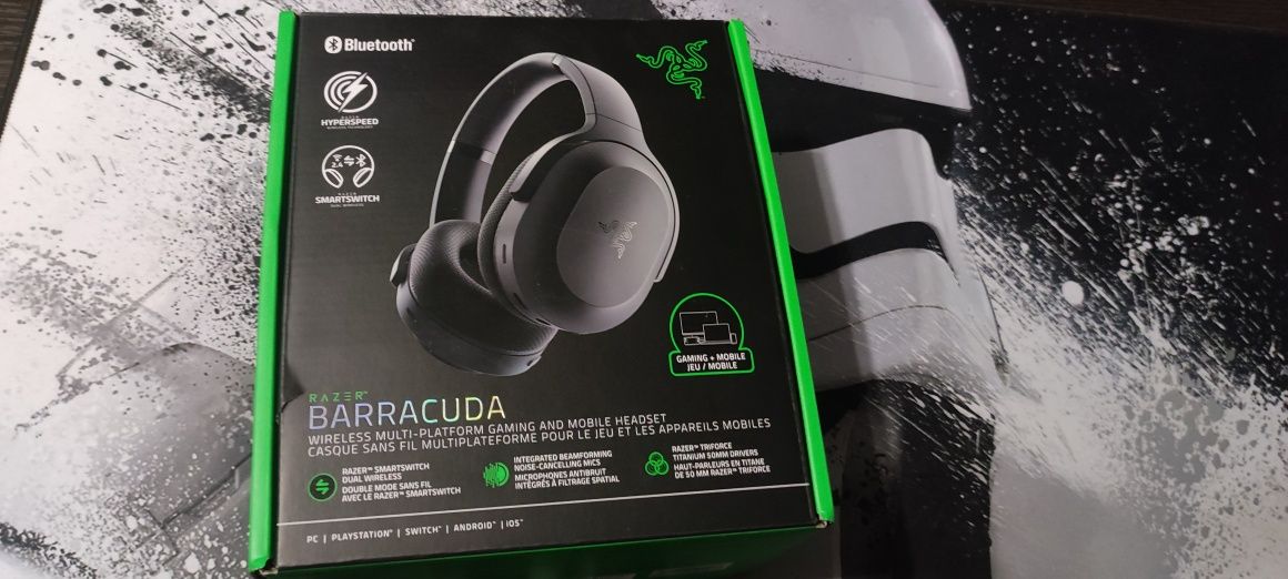 Продам игровые наушники Razer Barracuda