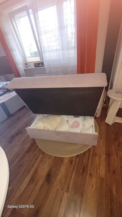 Sprzedam kanapę rozkładaną dwuosobową