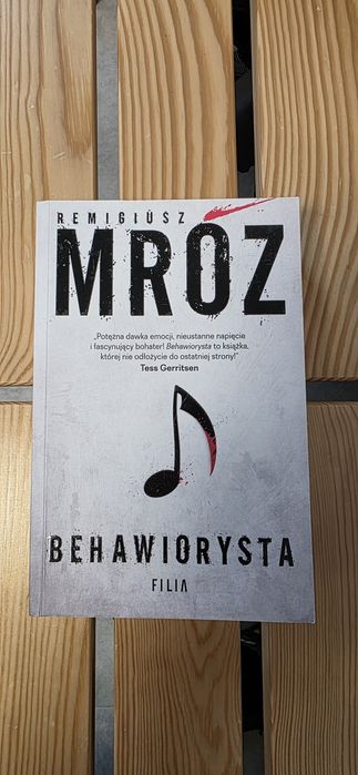 Remigiusz Mróz  " Behawiorysta  "