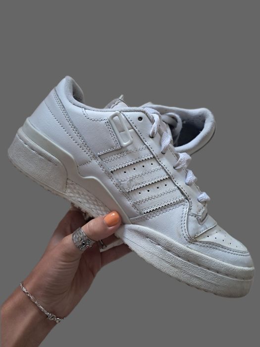 adidas forum low