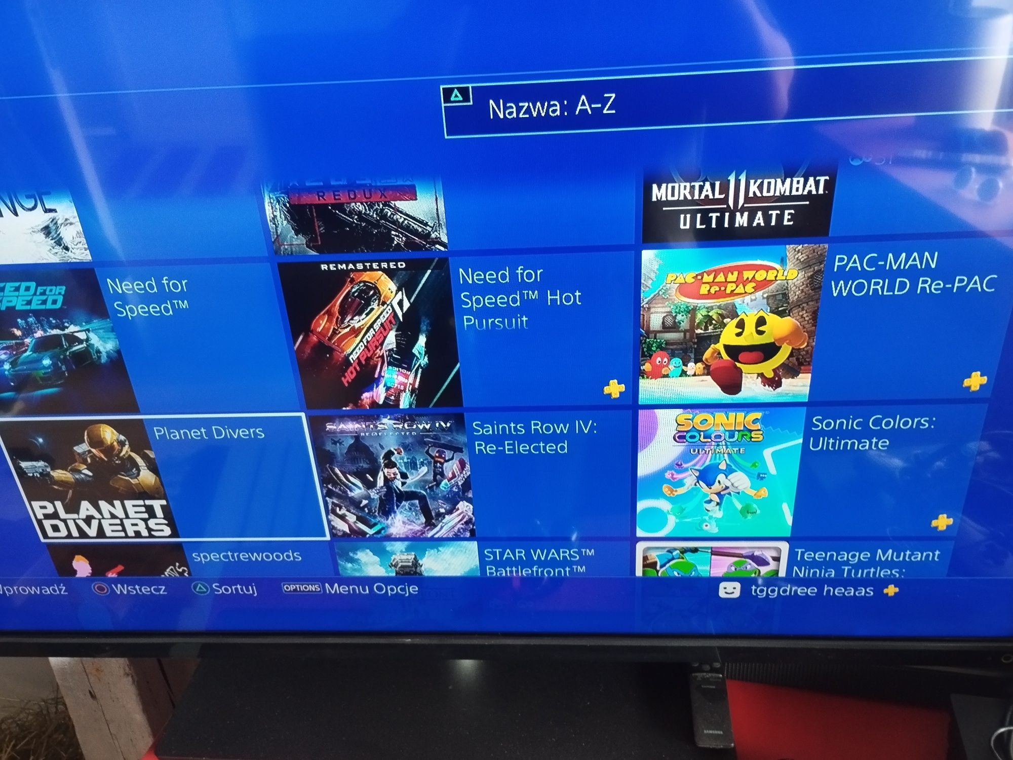 PS4 PRO model 7216b PLUS PS do stycznia. 40 gier. 2 pady