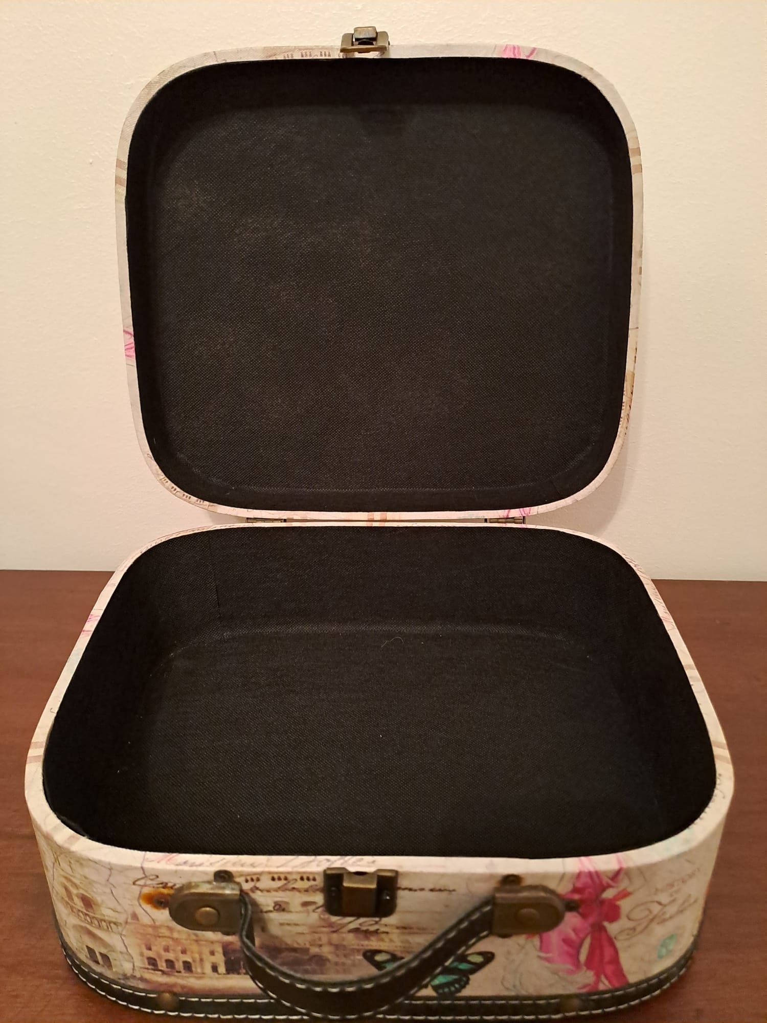 Mala/baú em couro vintage