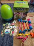 Fat Brain Toys Przyssawkowy Stwór Tobbly Wobbly