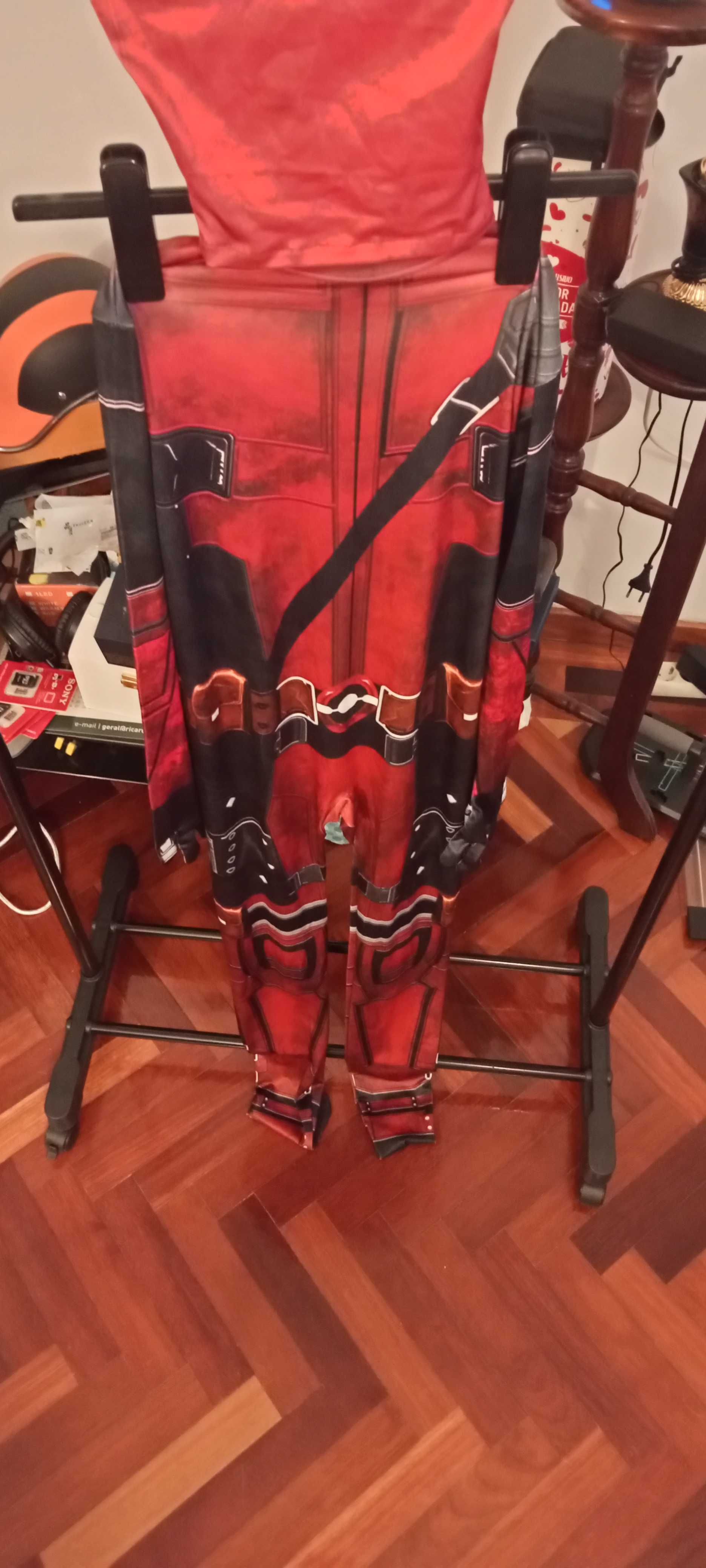 Fato DeadPool. 55€