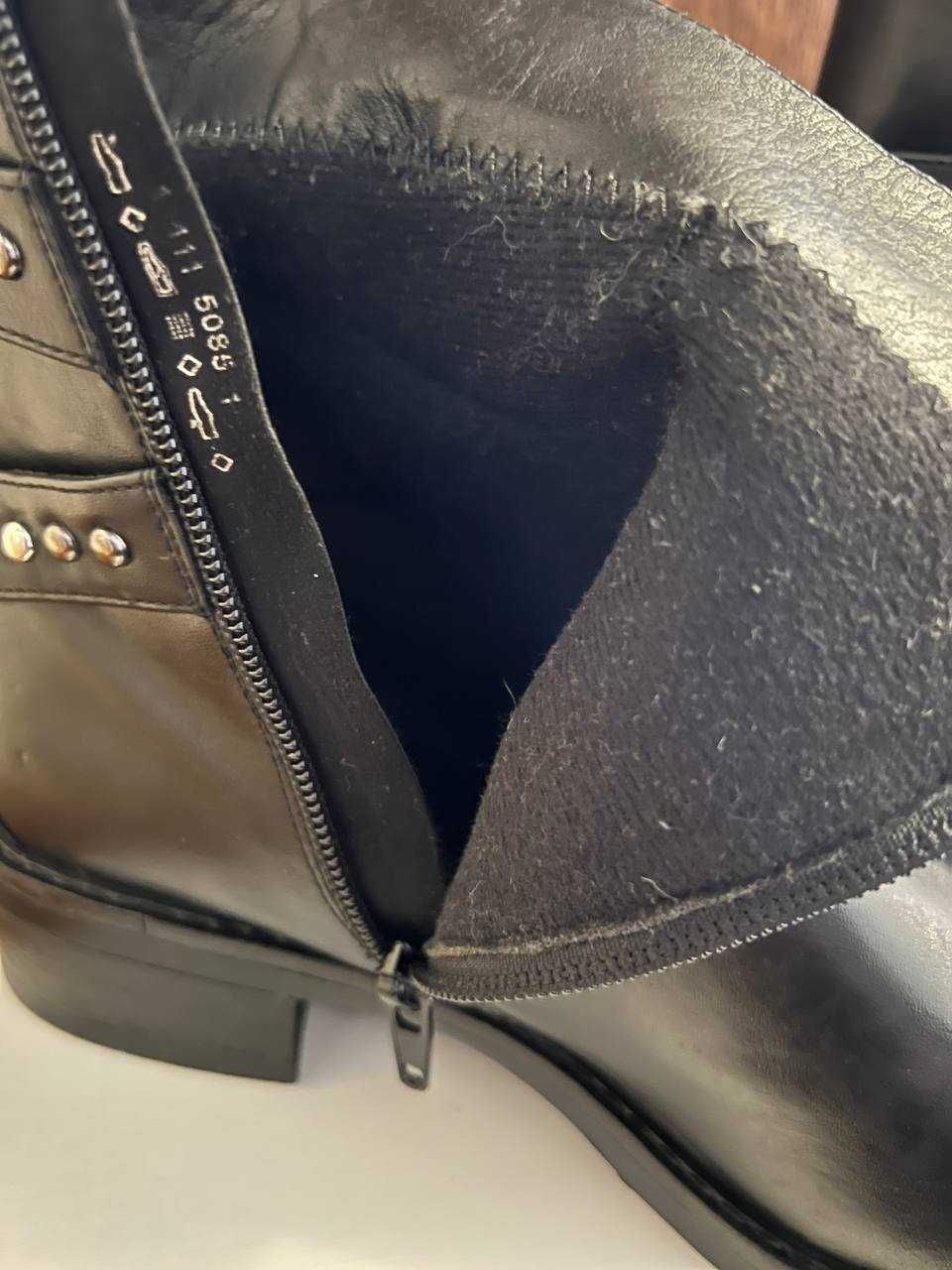 Черные Женские Ботинки Демисезон черного цвета. Размер - 40 (26)