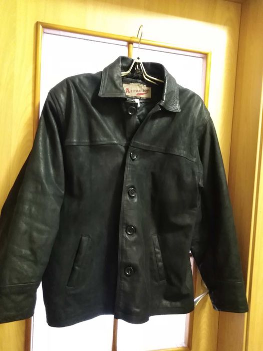 Хорошая кожаная мужская куртка-большой размер (троещина Киев)