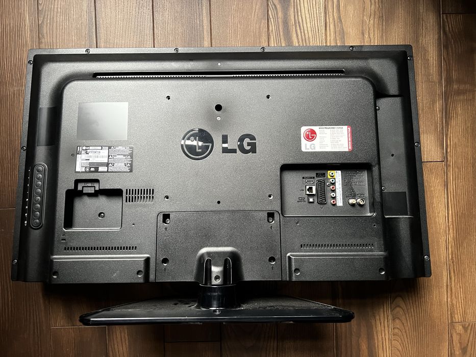 Телевізор LG 32LN541U-ZB