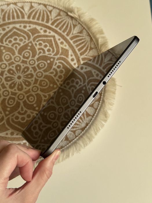 Планшет Xiaomi Redmi Pad Pro 6/128GB у відмінному стані, чохол у подар