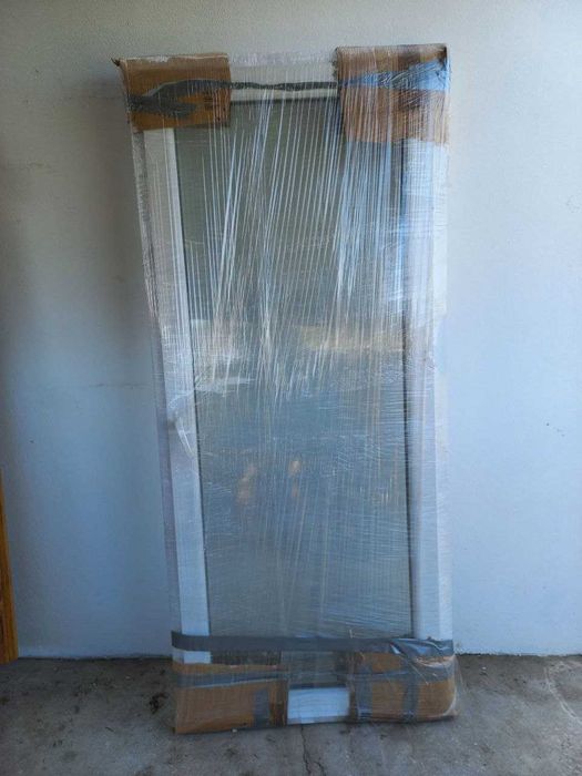 Porta-Janela PVC Oscilobatente DIREITA (Usada/em óptimo estado)