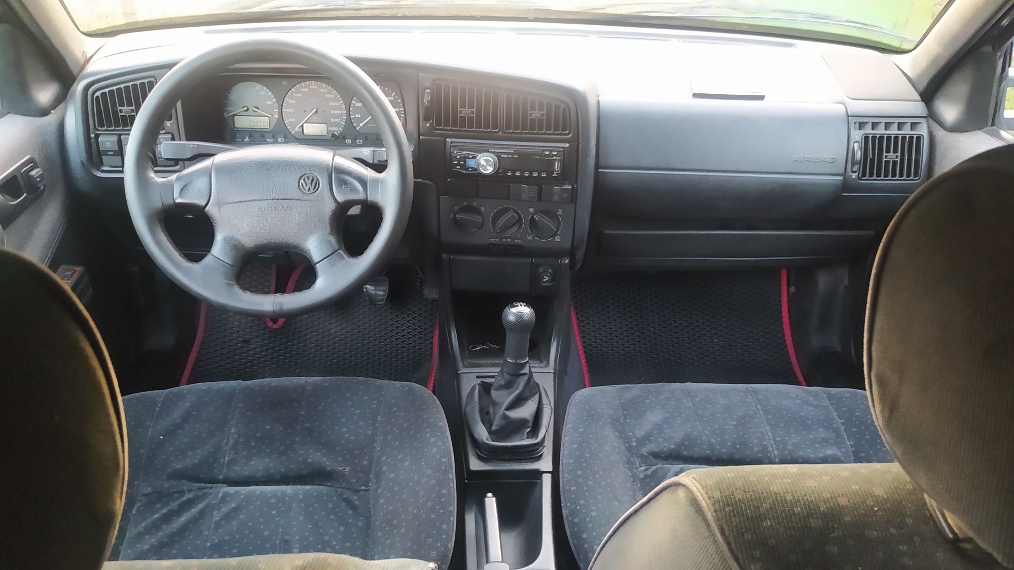 Volkswagen Passat Variant B3 универсал 1992 г  16V 2.0