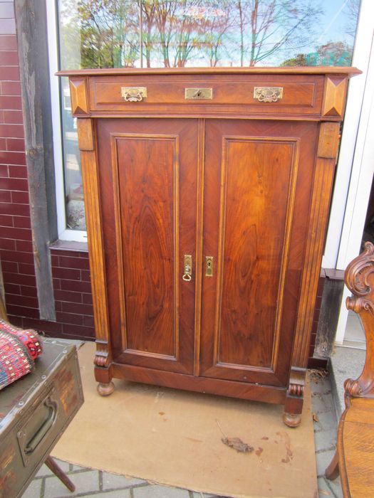 bieliźniarka antyk [cena z wysyłką]