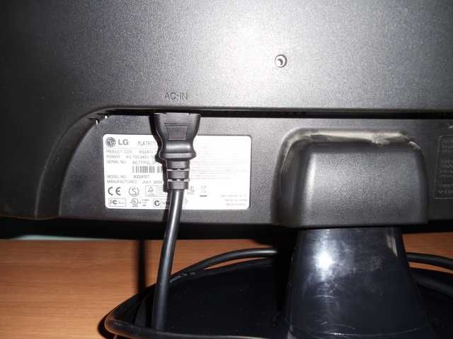 Monitor LG, 22 cale