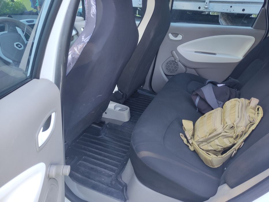 Продам свій електро мобіль Renault Zoy 2015