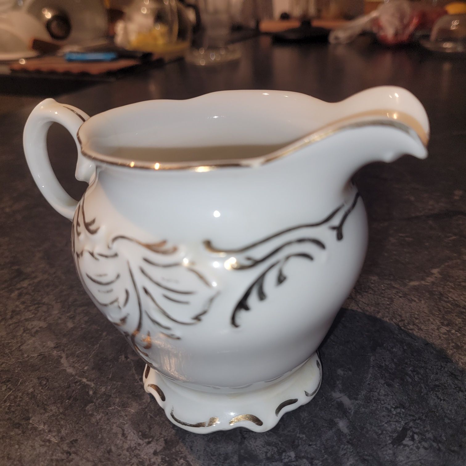 Mlecznik Wawel Fryderyka, dzbanuszek porcelana Wawel