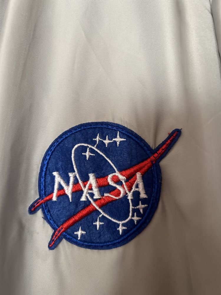 Bomber cinza da NASA