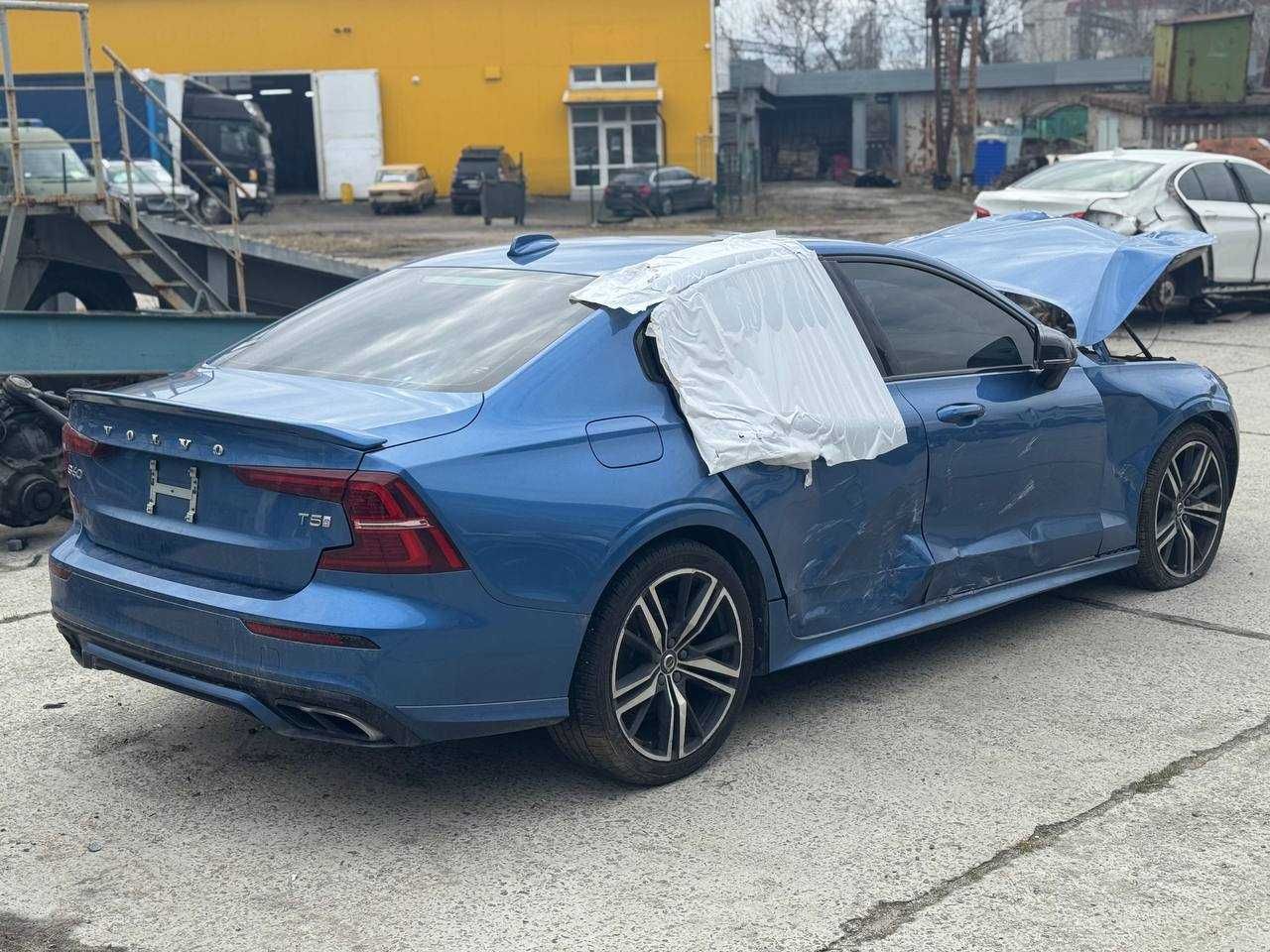 ДВерь двери ліва права зад перед Volvo s60 v60 2 разборка 2018+