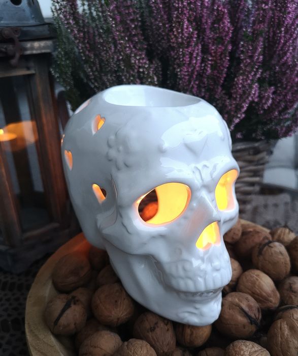 Kominek zapachowy halloween świecznik lampion na t-light czaszka