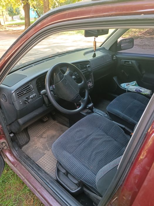 Volkswagen Golf 3  2.0 бензин на автоматі