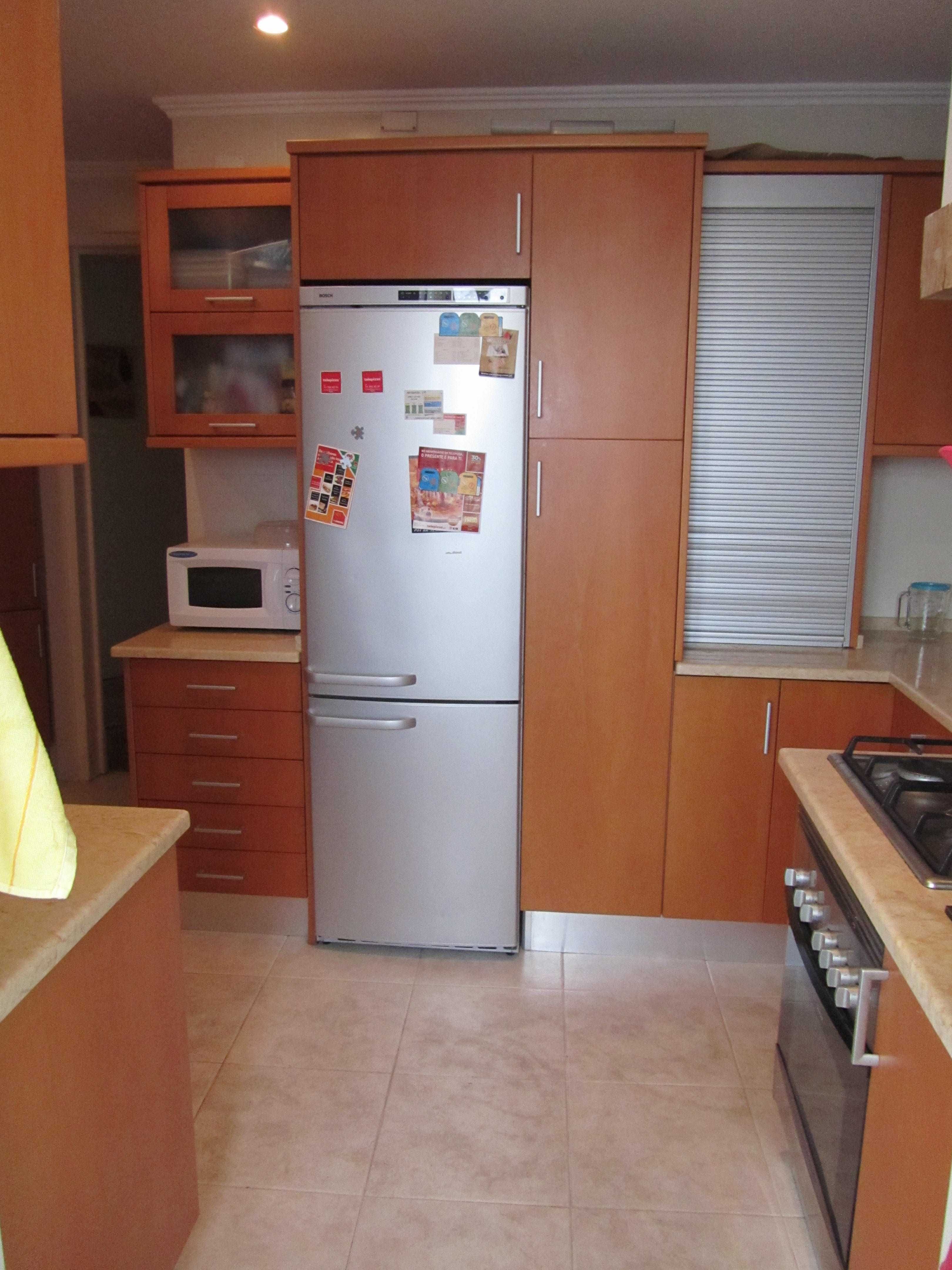 2  Quartos para raparigas apenas estudantes Av. de Roma