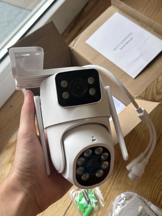 Nowa zewnętrzna obrotowa kamera wifi podwójna kamera 4Mp 4K 360°