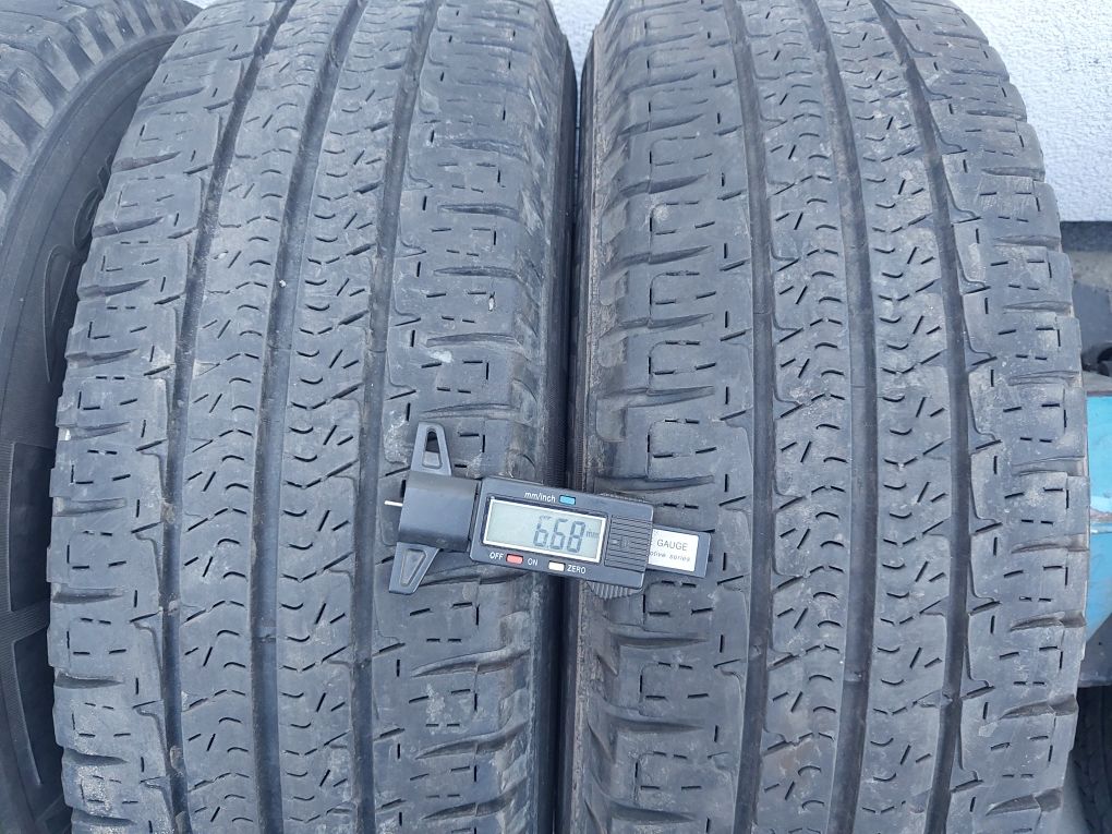 Michelin Agilis Camping 215/70R15 C 109 Q
