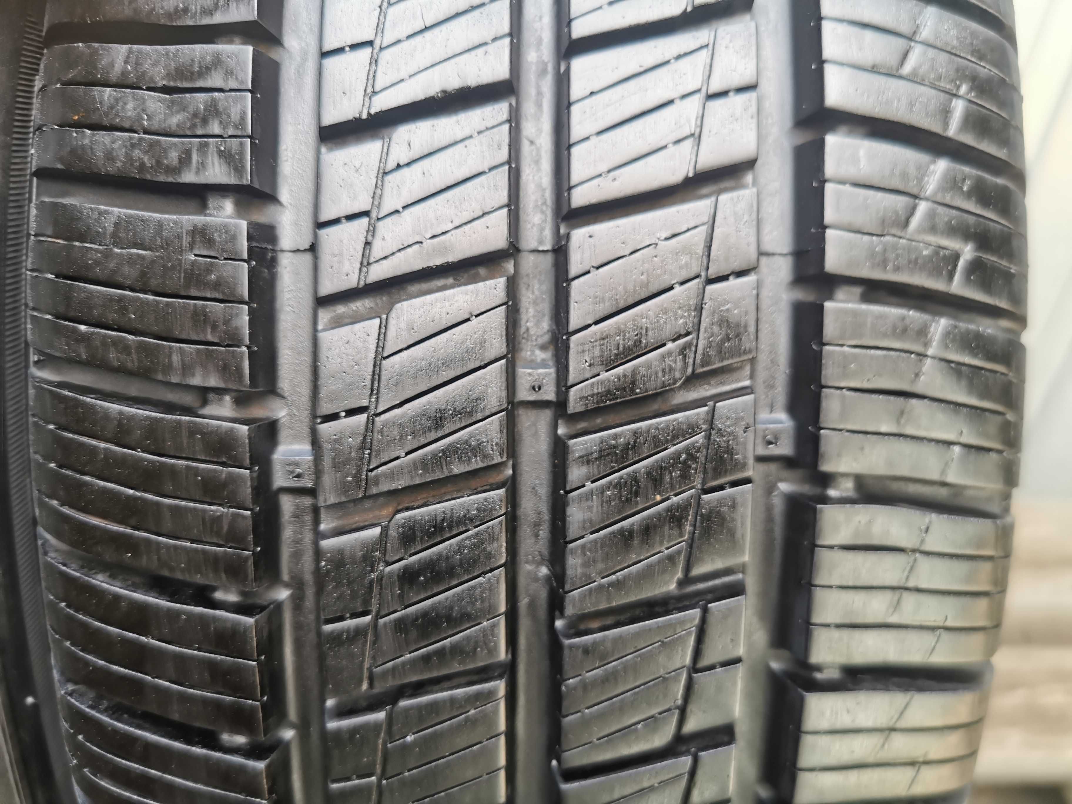 EZ-097) Opony - 195/65/16C - Hankook - 8mm - 2x2020 - Całoroczne