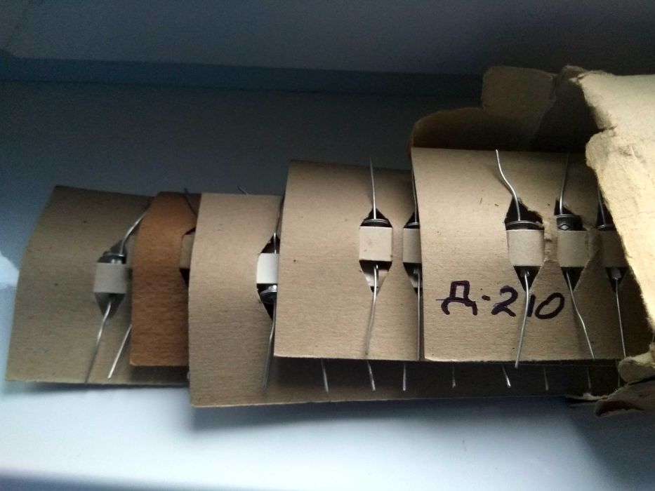Диод Д 210,  новые,  наличие