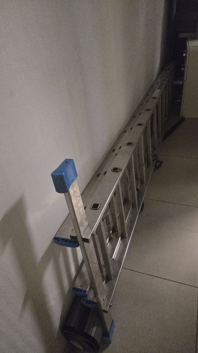 Escada tripla de 6 metros