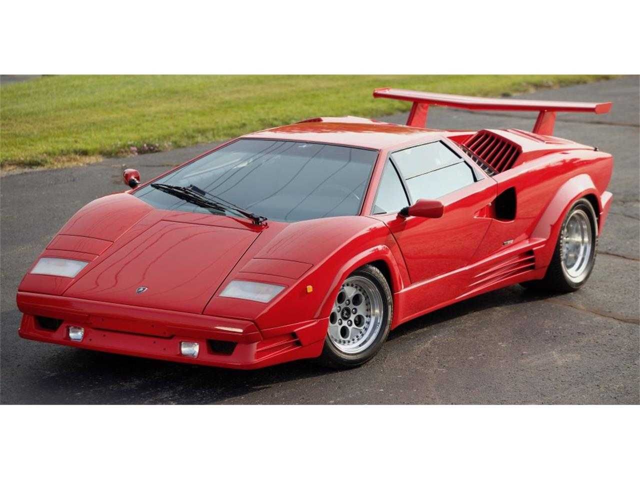 Kit Modelismo Lamborghini Countach 1/24 Italeri Miniatura Nova Selada