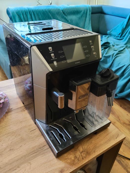 Sprzedam Ekspres do kawy DeLonghi