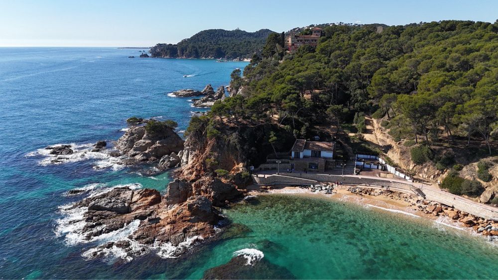 От владельца! Участок с проектом на берегу моря. Барселона. Испания.