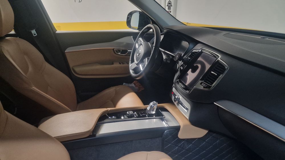 Volvo XC90 T8 Plug-in Hybrid