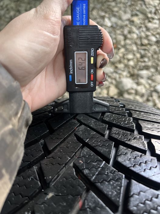 235/45 R18 2 шт. Bridgestone Blizzak LM005