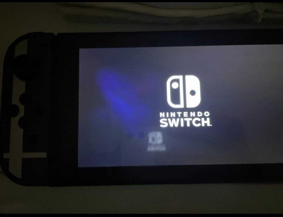 Nintendo switch com crash bandicoot 4 e acessórios