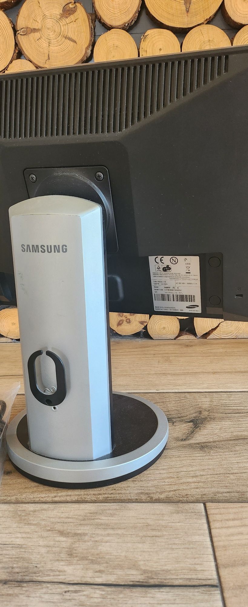 Monitor Samsung 19 cali