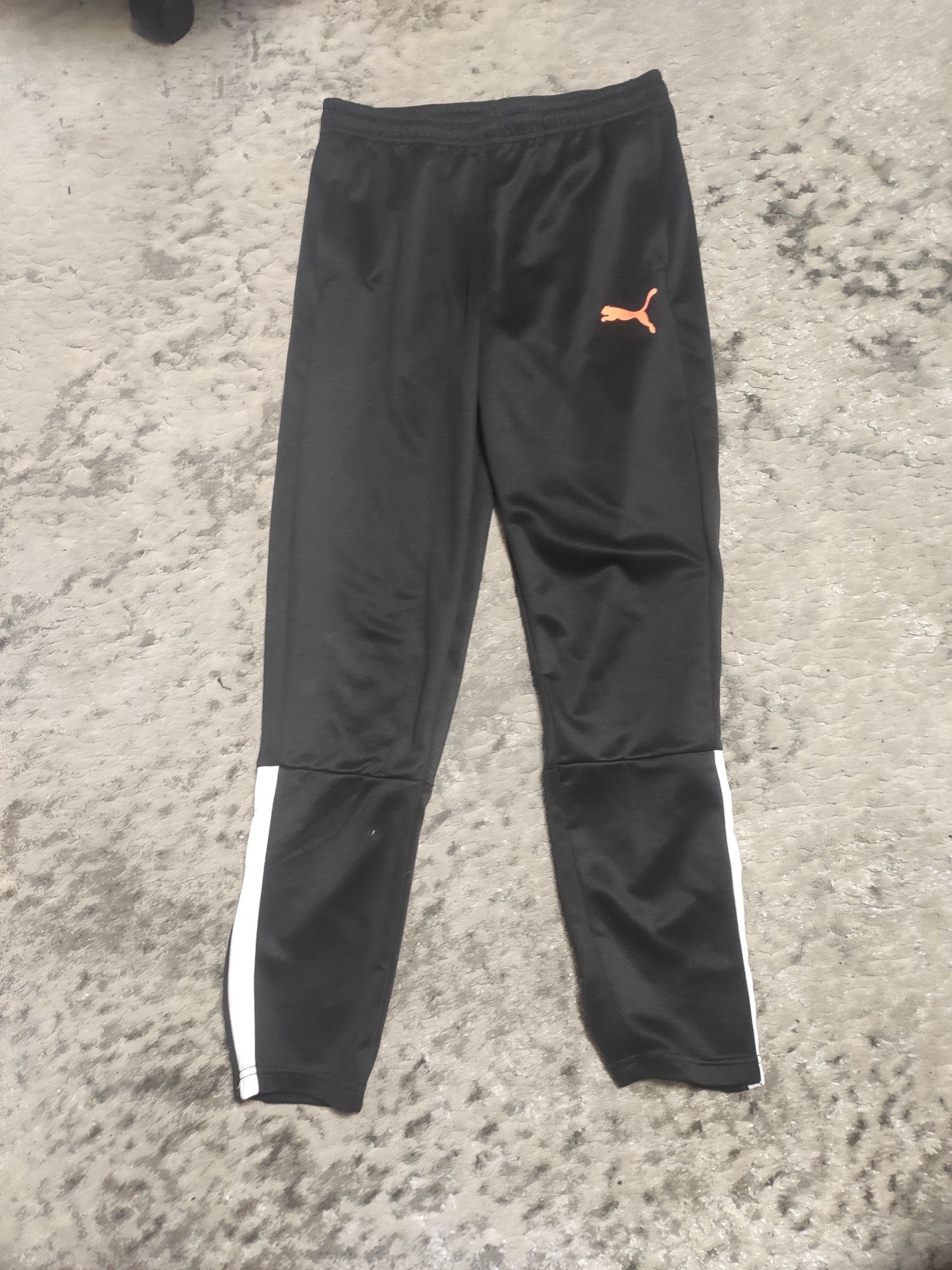 Штани Puma чорні