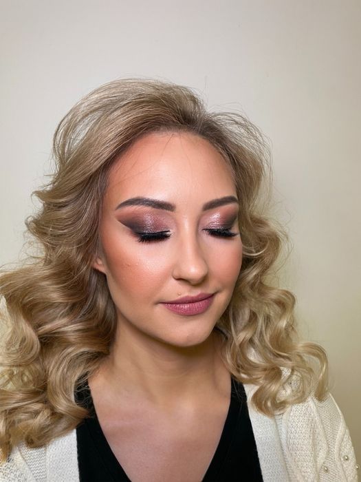 Profesjonalny Makijaż, Fryzury, Dojazd -Dobre Ceny