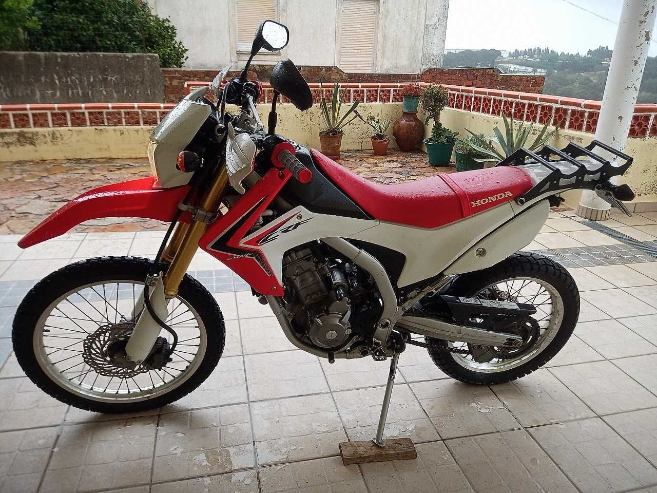 Honda CRF 250 L com extras