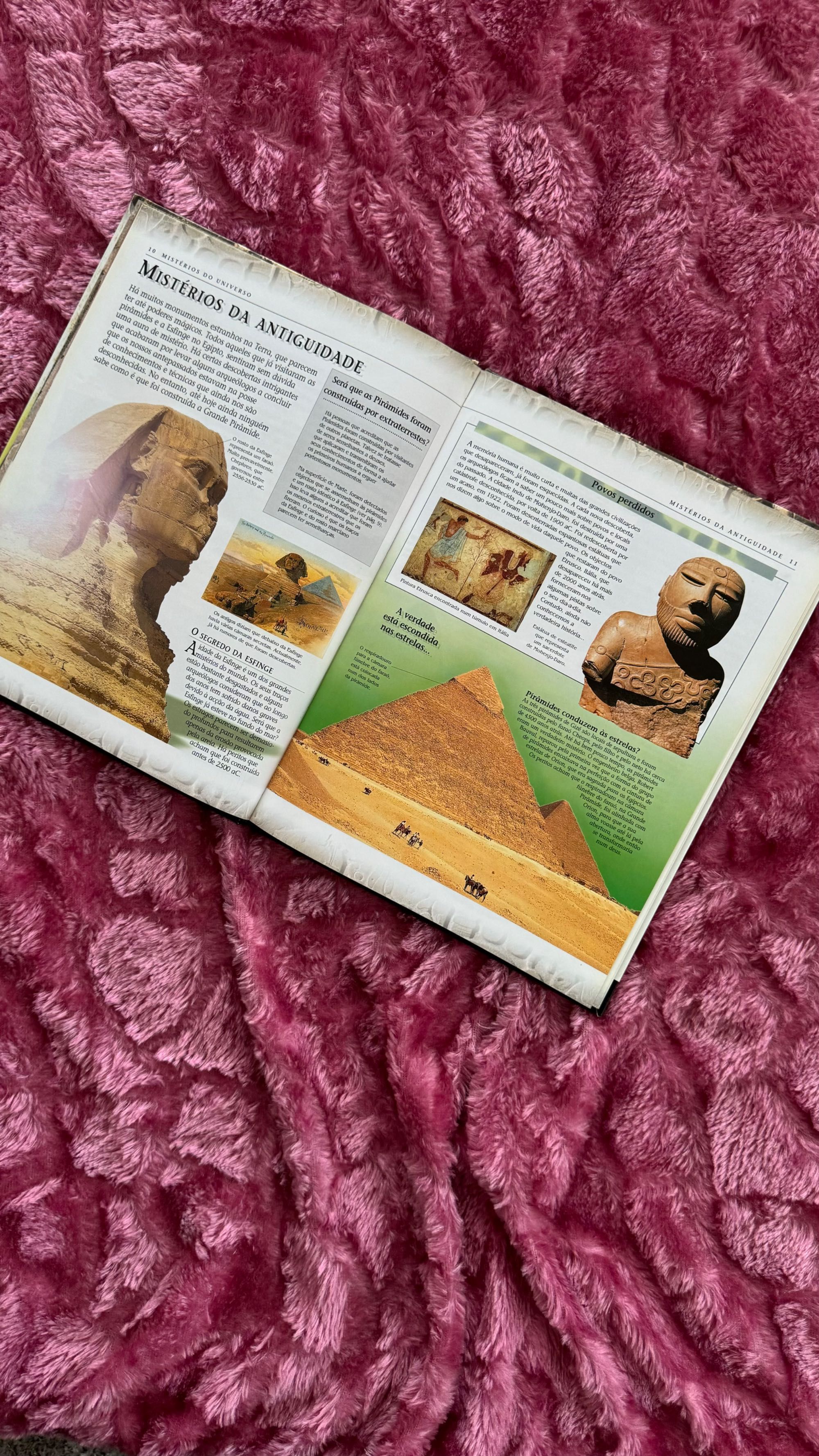 Livro "Mistérios Do Universo"